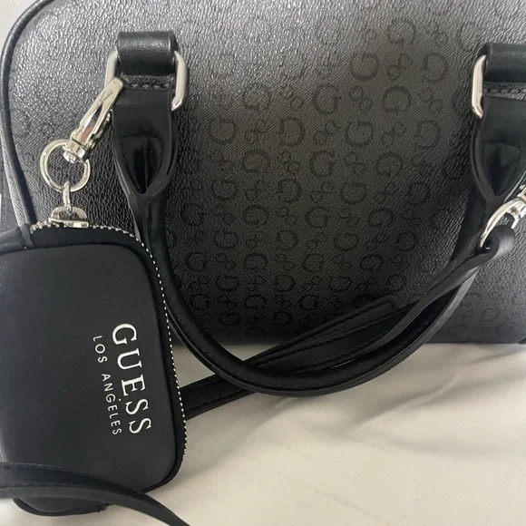 Guess bag - Picture 3 of 3